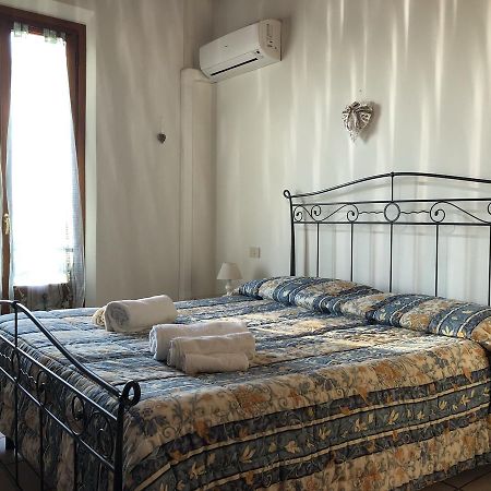 Agriturismo Azienda Agricola La Roccaia サン・ジミニャーノ エクステリア 写真