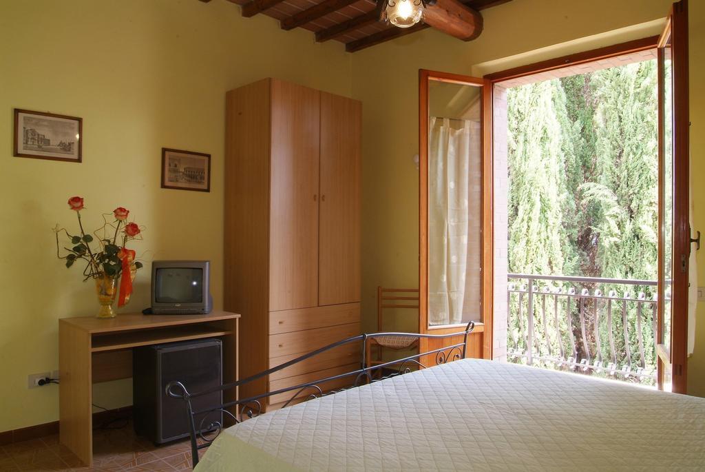 Agriturismo Azienda Agricola La Roccaia サン・ジミニャーノ 部屋 写真