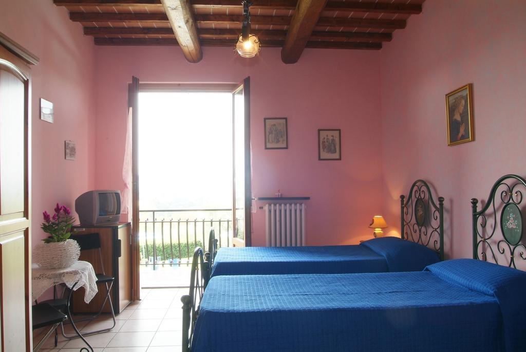 Agriturismo Azienda Agricola La Roccaia サン・ジミニャーノ 部屋 写真