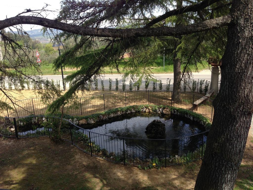 Agriturismo Azienda Agricola La Roccaia サン・ジミニャーノ エクステリア 写真