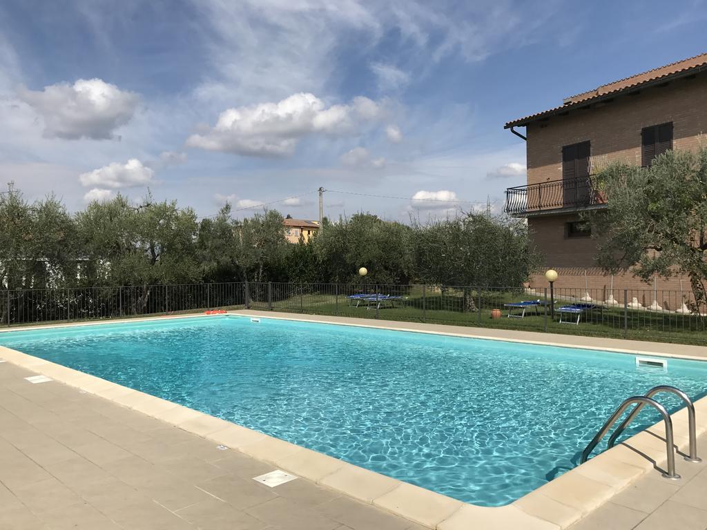 Agriturismo Azienda Agricola La Roccaia サン・ジミニャーノ エクステリア 写真
