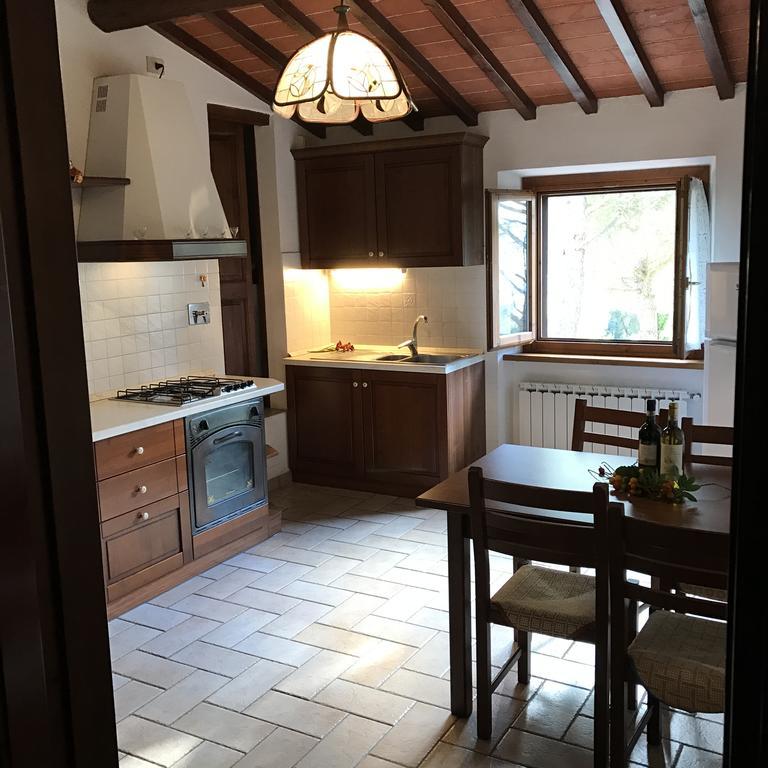 Agriturismo Azienda Agricola La Roccaia サン・ジミニャーノ エクステリア 写真