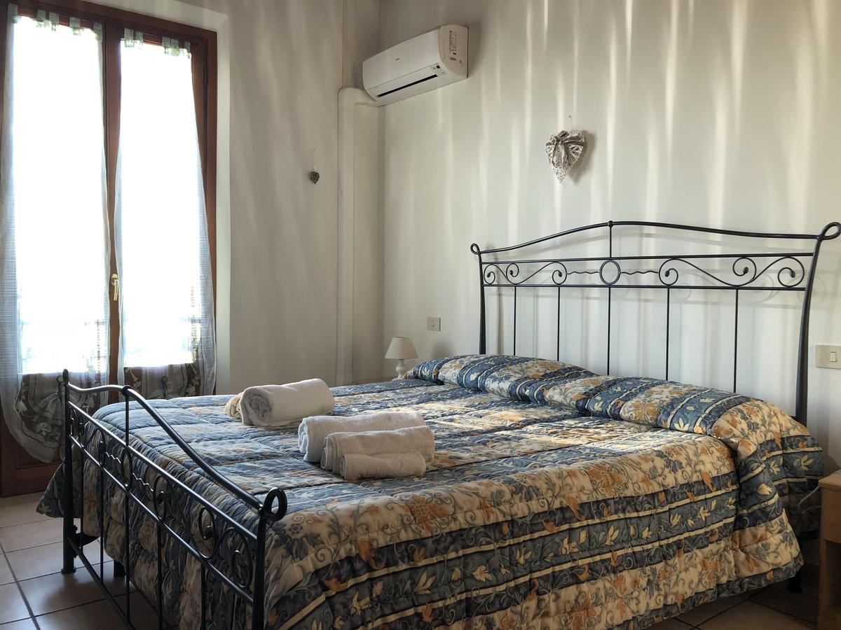 Agriturismo Azienda Agricola La Roccaia サン・ジミニャーノ エクステリア 写真