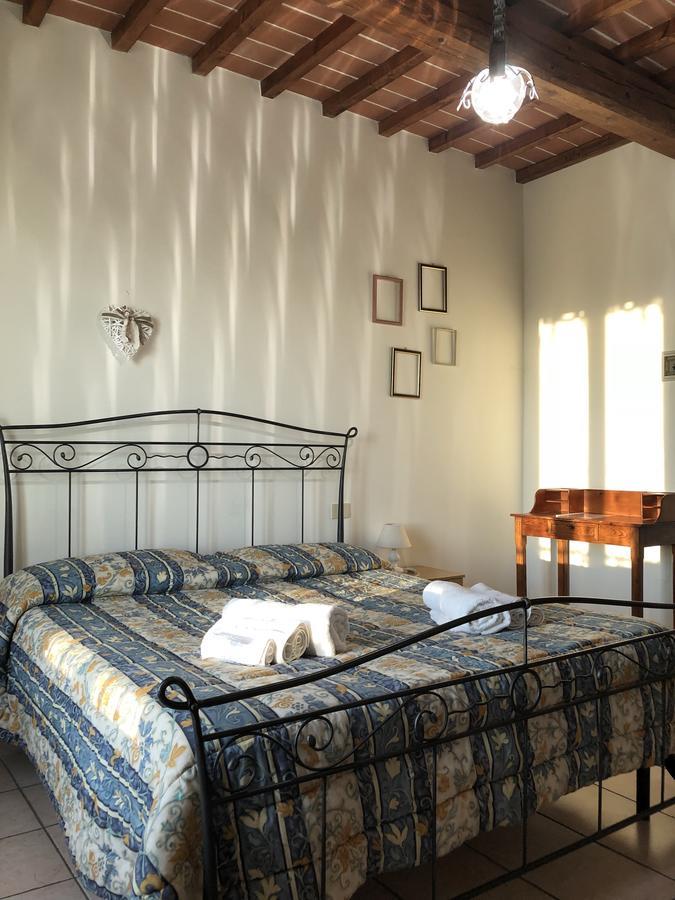 Agriturismo Azienda Agricola La Roccaia サン・ジミニャーノ エクステリア 写真